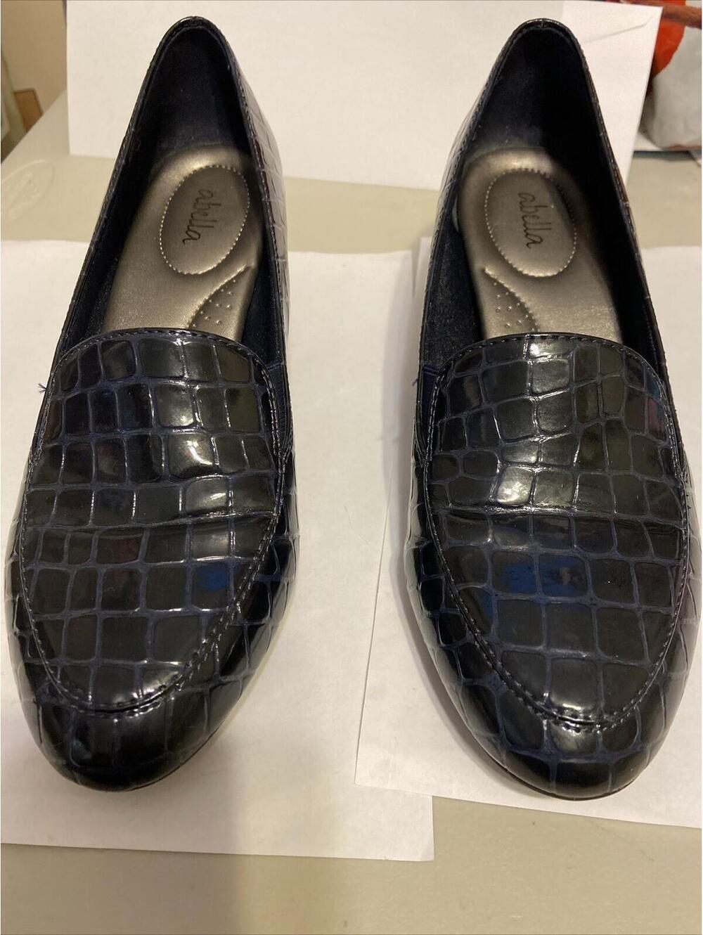 Abella  Shoes Woman’s  Size 8